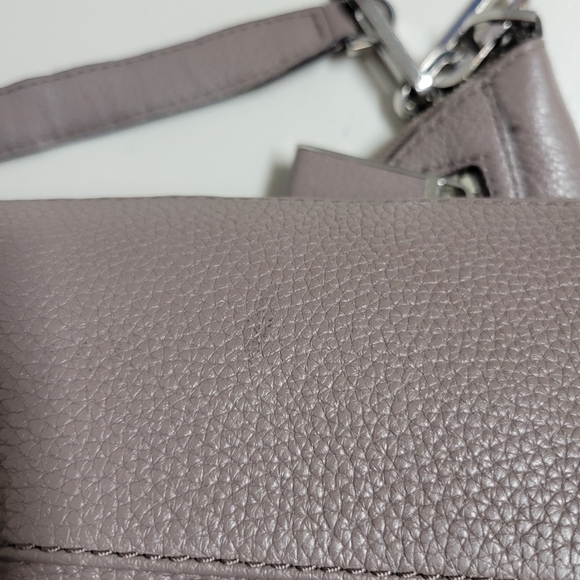 Michael Kors Matilda Leather Shoulder Bag. - Picture 7 of 16